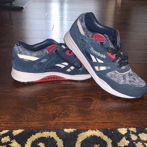 Blue ventilator Reebok men’s sneakers size 11. Never worn
